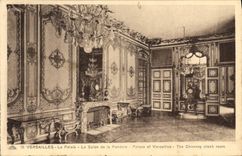 CPA Versailles Le Palais Le Salon de la Pendule 