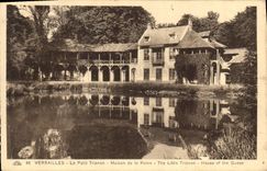 CPA Versailles Le Petit Trianon Maison de la Reine 