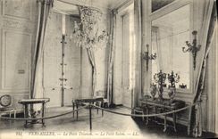 CPA Versailles Le Petit Trianon Le Petit Salon 