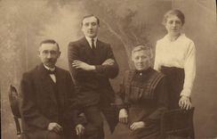 CARTE PHOTO Personnages