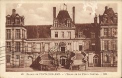 CPA Palais de Fontainebleau  L'Escalier du Fer a Cheval 