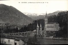 CPA Lourdes La Basilique et le Pic du Jer 