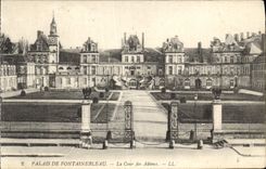 CPA Palais de Fontainebleau La Cour des Adieux 