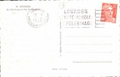 CPA Lourdes La Basilique et les Montagnes 