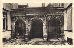 CPA Dijon Hotel de Voque Cour Interieure 