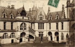 CPA Pierrefonds Le Chateau le Beffroi 