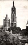CPA Senlis Oise La Cathedrale et les Jardins du Chateau 