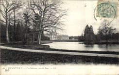 CPA Chantilly Le Chateau vu du Parc 