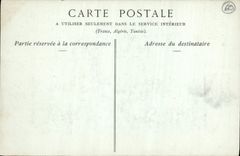 CPA Chateau de Pierrefonds Cour d'Honneur une Galerie 