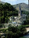 CPA Lourdes La Basilique et le Gave 