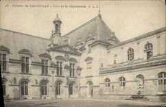 CPA Chateau de Chantilly Cour de la Capitainerie 