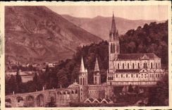 CPA Lourdes La Basilique et le Pic du Jer 
