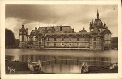 CPA Chateau de Chantilly Les Chateaux le Petit Chateau et la Tour du Tresor 