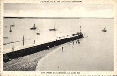 CPA Fouras les Bains Charente Inferieure Peche aux creveties a la Jetee sud 