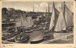 CPA Royan Le Port Bateaux