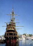 CPM Cannes Alpes Maritimes Galion dans le Port Bateau