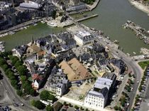 CPM La France vue du ciel Honfleur Calvados vue generale aerienne cliche m Chevret 