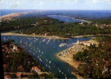 CPM Couleurs et Lumiere de France Capbreton Hossegor Landes le Port de Plaisance au fond a droite le