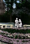 CPM Aux Buissonnets Lisieux le groupe sculpte du jardin 
