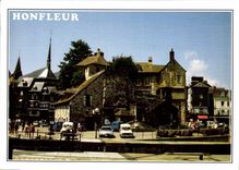 CPM Honfleur Calvados la Lieutenance au fond on apercoit l'eglise Ste Catherine 