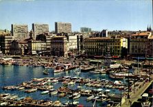 CPM Reflets de Provence Marseille un coin du Vieux Port le Quai des Belges et l'entree de la Canebie