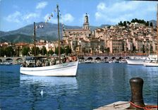 CPM Menton la vieille ville le Sylco sortant du Port 