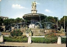 CPM Reflets de Provence Aix en Provence B du R la grande fontaine place de la Liberation Lion