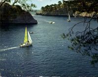 CPM Cassis sur Mer B du R Calanque de Port Miou Dans le silence la mer le ciel le soleil le reve 