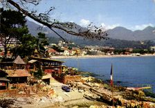CPM Les Sites Merveilleux de la Cote d'Azur Roquebrune Cap Martin A M vue sur les Plages de Carnoles