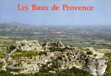 CPM Les Baux de Provence Bouches du Rhone vue par avion sur la cite 