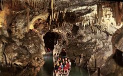 CPM Grottes de Medous Bagneres de Bigorre Descente de la Riviera Tranquille Bateau