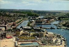 CPM Trouville Deauville Calvados le casino et la piscine 