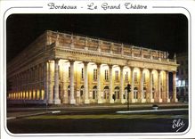 CPM Bordeaux le Grand Theatre la nuit 