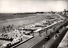 CPM Les Sables d'Olonne Vendee La Plage 