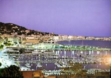 CPM Cannes Alpes Maritimes Vue d'Ensemble du Port du Palais des Festivals et de la Croisette depuis 