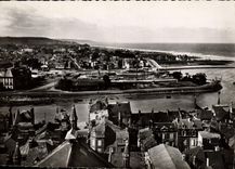 CPM Deauville la plage fleurie vue generale 
