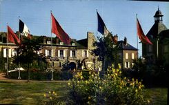 CPM La Cote Fleurie Dives sur Mer Calvados La Roseraie et l'Hotellerie Guillaume le Conquerant 
