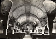 CPM La Basilique de Lisieux La Crypte Vue generale 