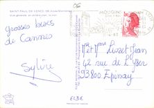 CPM Saint Paul de Vence Alpes Maritimes Vue generale en arriere plan la mer