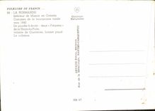 CPA Folklore de France la Normandie interieur de Manoir en Cotentin Costumes de la Bourgeoisie rural
