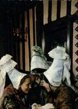 CPA Folklore de France la Normandie la Gazette du village au premier plan coiffes ditts Sabot du pay