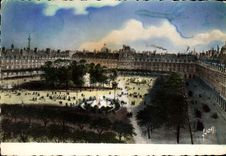 CPM Paris en Flanant Place des Vosges Anciennement Place Royale 