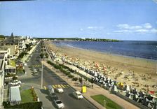 CPM Royan Boulevard Garnier et la plage pris de l'hotel les Autans 
