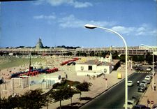 CPM Royan la Plage devant le Mirado 