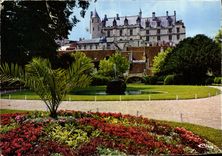 CPM Les Chateaux de la Loire Loches I et L le Logis Royal XIV et XVI S le Chateau XV et XVI S englob