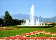 CPM Couleurs et lumiere de France Les Alpes Aix les Bains Savoie le Jet d'eau et la Dent du Chat 