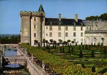 CPA Villandry I et L Le Chateau Les douves et le jardin d'ornement 