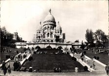 CPM Paris La Basilique du Sacre Coeur 