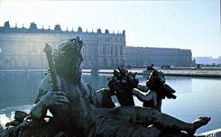 CPM Chateau de Versailles Yvelines Facade du Palais sur les Parterres d'eau 