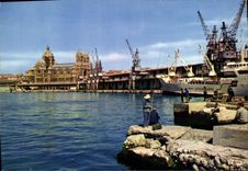 CPM Marseille Le Port et la Cathedrale 